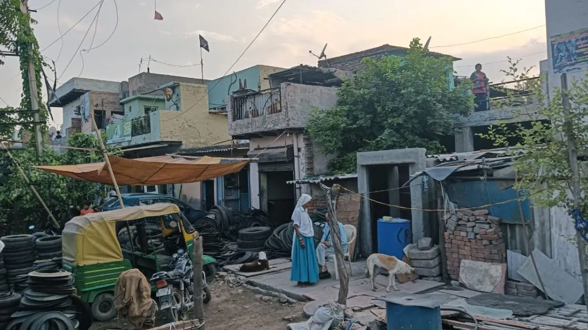 फरीदाबाद की इस कॉलोनी पर गरजेगा बुलडोजर, नोटिस मिलने के बाद से लोगों में हड़कंप 