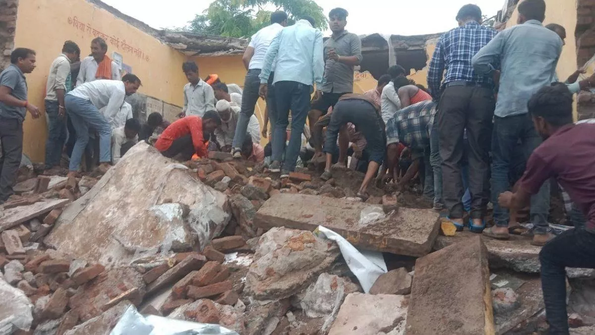 Jhalawar School Collapses: राजस्थान के झालावाड़ में सरकारी स्कूल की छत गिरने से सात बच्चों की मौत, कई घायल