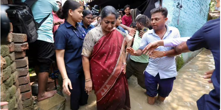 दिल्ली के इस इलाके में घुसा यमुना का पानी, सीएम रेखा गुप्ता ने किया दौरा, कहा- ‘हमने लोगों से कहा था कि…’