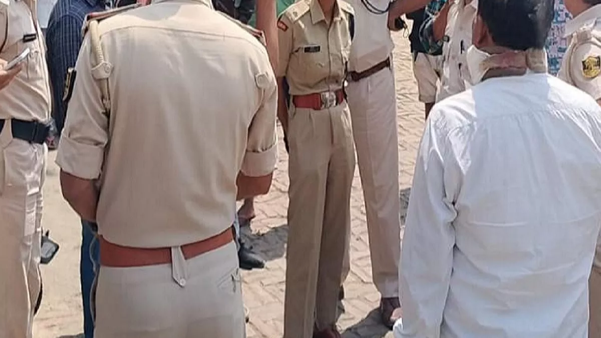 सिर मुडवाकर पेशाब पिलाई, फिर जूतों की माला पहनाकर घुमाया; नवादा में दंपती की मॉब लिंचिंग, 17 गिरफ्तार