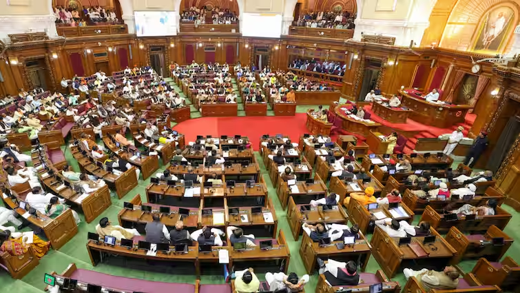 UP Politics: यूपी में इस राजनीतिक दल की विधानसभा में बढ़ गई ताकत, 100 दिन बाद मिली बड़ी राहत