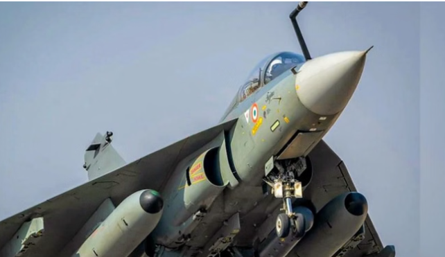 Tejas Fighter Jet Crashed: दुबई एयर शो में बड़ा विमान हादसा, भारतीय फाइटर जेट तेजस क्रैश