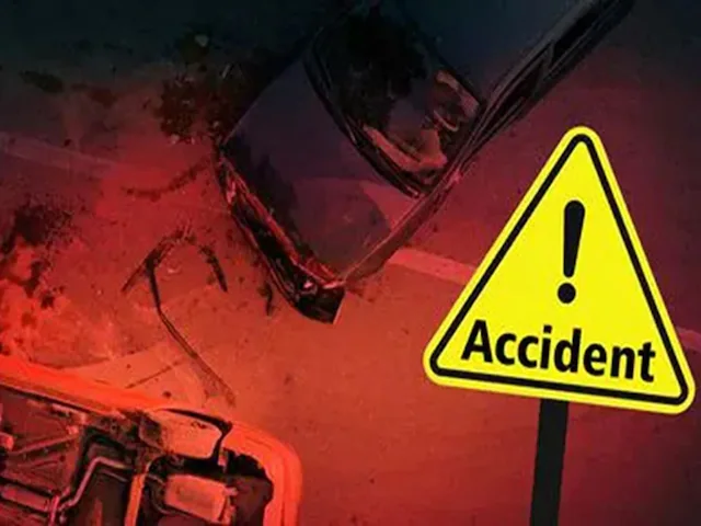 Breaking News : महाराष्ट्र के सोलापुर में बड़ा हादसा, ट्रक और कार की टक्कर में 5 की मौत, 3 गंभीर