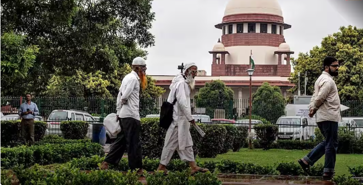 अरावली हिल्स मामले में सुप्रीम कोर्ट ने अपने ही फैसले पर लगाई रोक, केंद्र और राज्यों को जारी किया नोटिस