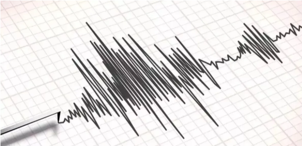 11 घंटे में लगे भूकंप के 7 झटके, गुजरात के राजकोट में सहमे लोग घरों से बाहर निकले